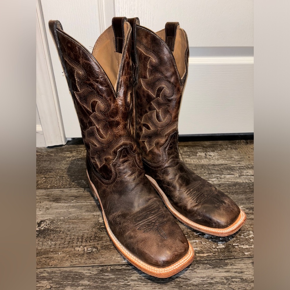 SOLD🤩Corral Distressed Brown Western Boots